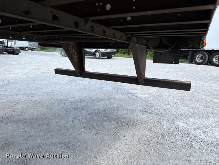 image for item FC3157 2005 Utility Trailer Manufacturer refrigerated van trailer