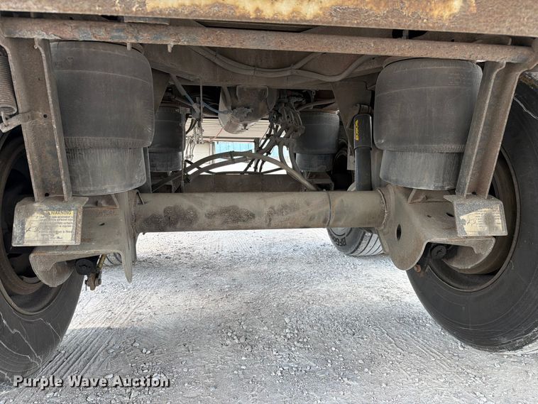 image for item FC3157 2005 Utility Trailer Manufacturer refrigerated van trailer
