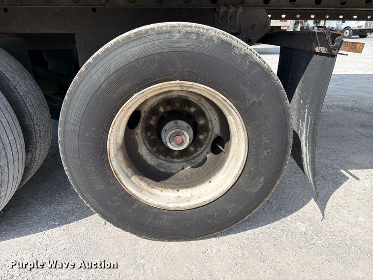 image for item FC3157 2005 Utility Trailer Manufacturer refrigerated van trailer