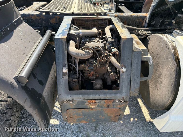 image for item FC3180 2012 Kenworth T660 semi truck