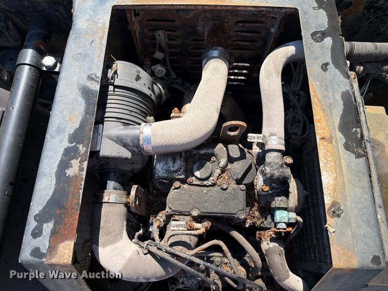 image for item FC3180 2012 Kenworth T660 semi truck