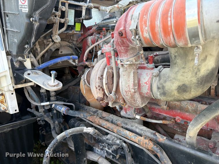 image for item FC3180 2012 Kenworth T660 semi truck
