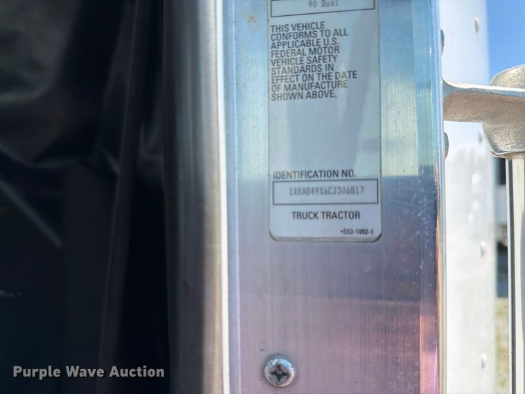image for item FC3180 2012 Kenworth T660 semi truck
