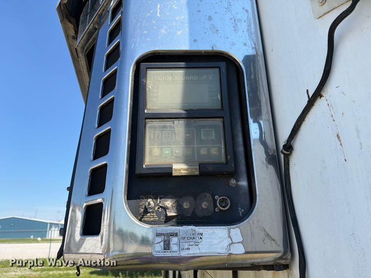 image for item FC3182 1994 Wabash refrigerated van trailer