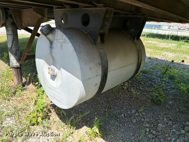 image for item FC3182 1994 Wabash refrigerated van trailer