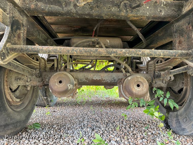 image for item FC3182 1994 Wabash refrigerated van trailer