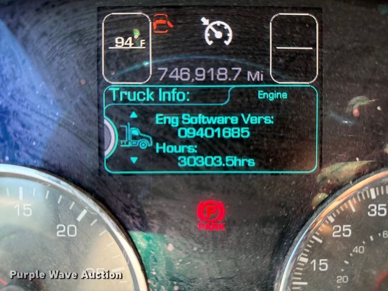 image for item FC3183 2017 Kenworth T680 semi truck