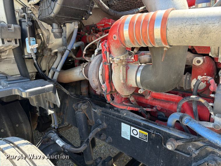 image for item FC3183 2017 Kenworth T680 semi truck