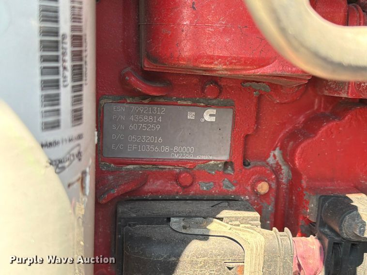 image for item FC3183 2017 Kenworth T680 semi truck