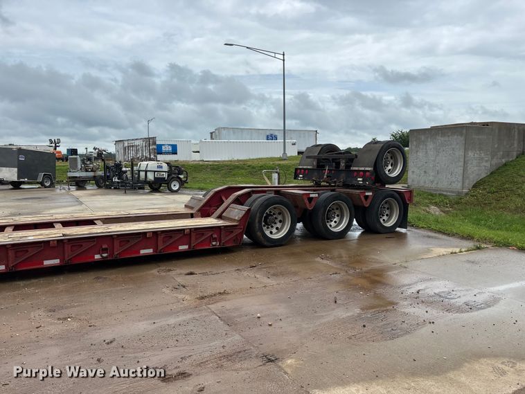 image for item FG0402 2004 Trail King   TK110HDG-533 lowboy equipment trailer