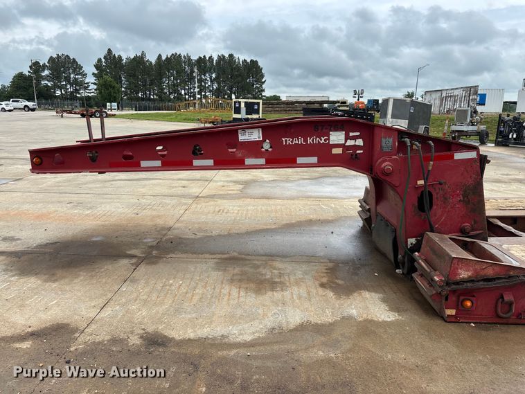image for item FG0402 2004 Trail King   TK110HDG-533 lowboy equipment trailer