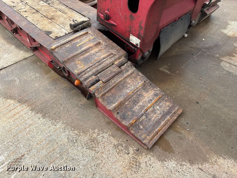image for item FG0402 2004 Trail King   TK110HDG-533 lowboy equipment trailer