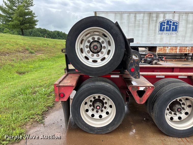 image for item FG0402 2004 Trail King   TK110HDG-533 lowboy equipment trailer