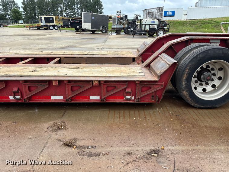 image for item FG0402 2004 Trail King   TK110HDG-533 lowboy equipment trailer