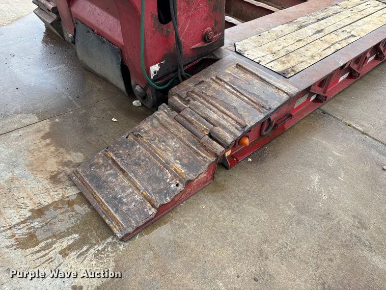 image for item FG0402 2004 Trail King   TK110HDG-533 lowboy equipment trailer