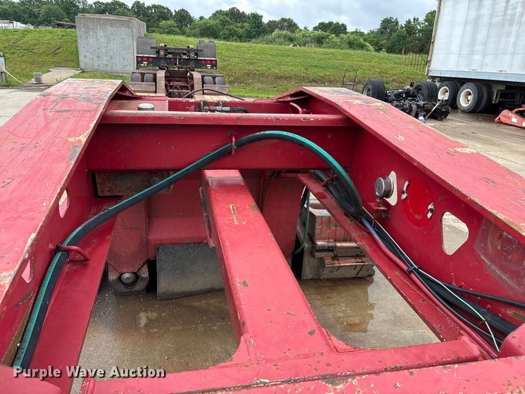 image for item FG0402 2004 Trail King   TK110HDG-533 lowboy equipment trailer