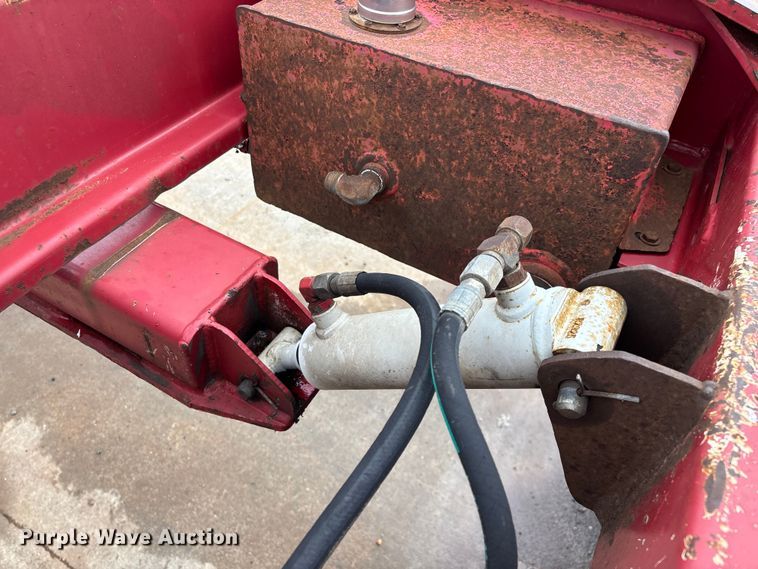 image for item FG0402 2004 Trail King   TK110HDG-533 lowboy equipment trailer