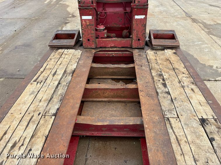 image for item FG0402 2004 Trail King   TK110HDG-533 lowboy equipment trailer