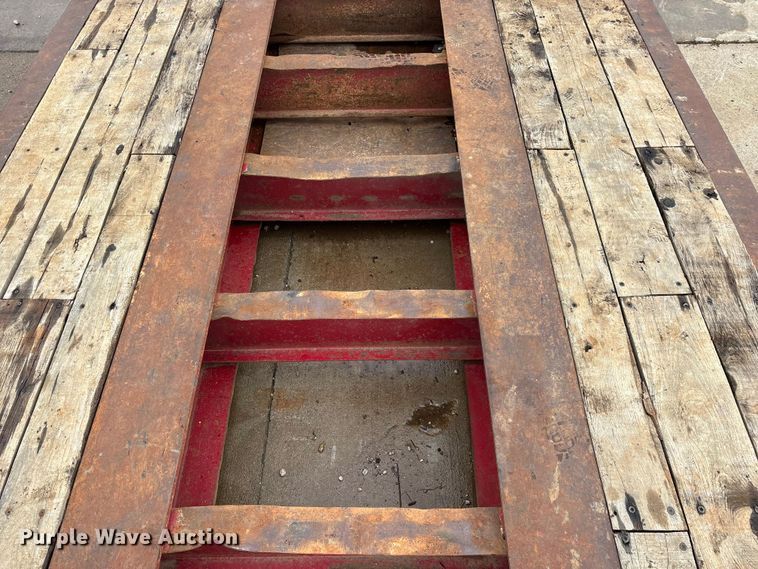 image for item FG0402 2004 Trail King   TK110HDG-533 lowboy equipment trailer