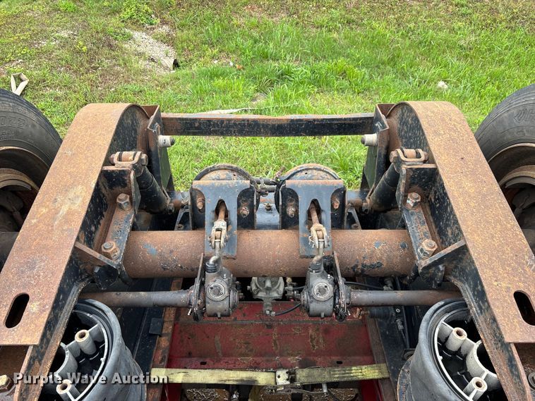 image for item FG0402 2004 Trail King   TK110HDG-533 lowboy equipment trailer