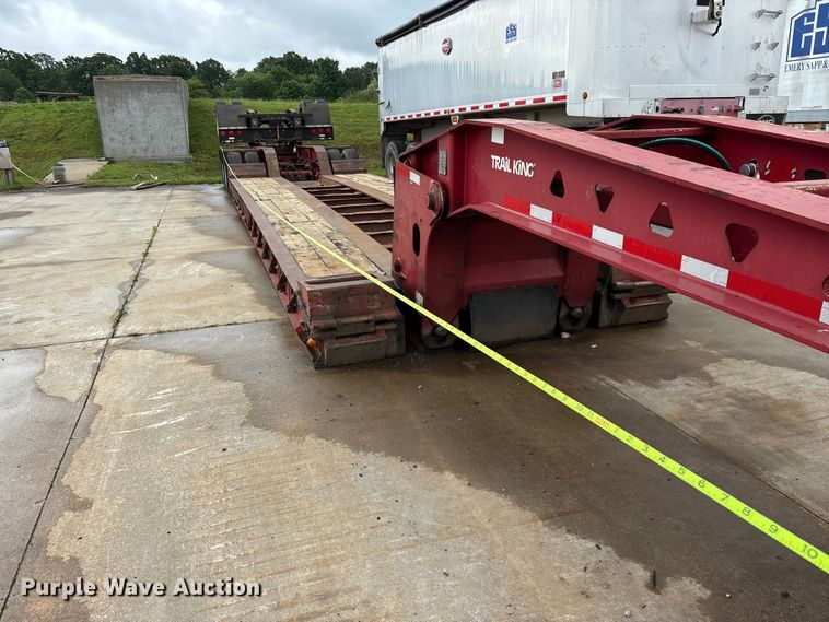 image for item FG0402 2004 Trail King   TK110HDG-533 lowboy equipment trailer