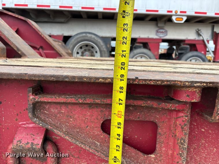 image for item FG0402 2004 Trail King   TK110HDG-533 lowboy equipment trailer