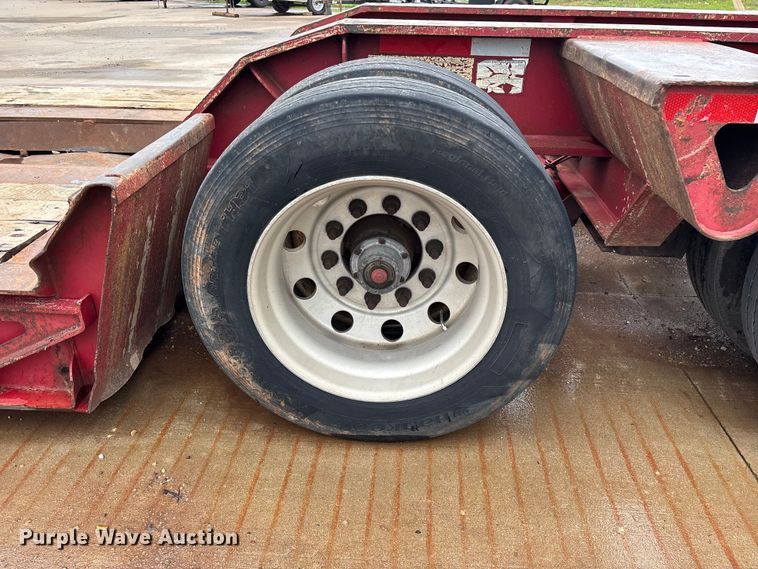 image for item FG0402 2004 Trail King   TK110HDG-533 lowboy equipment trailer
