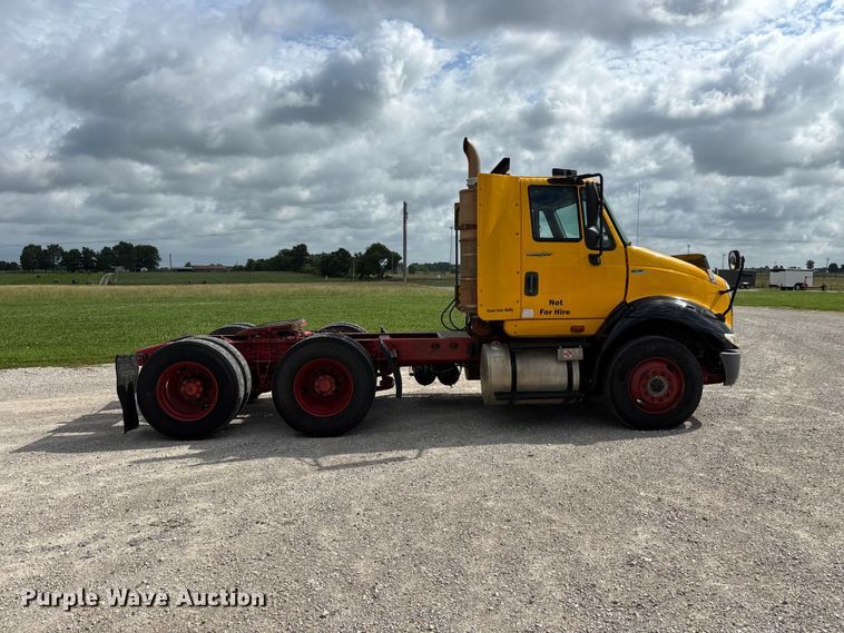 image for item FG0460 2012 International 8600 semi truck