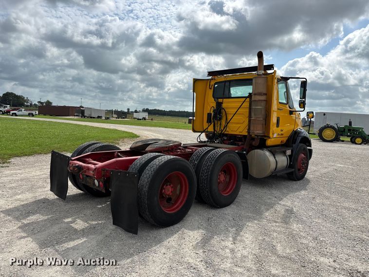image for item FG0460 2012 International 8600 semi truck