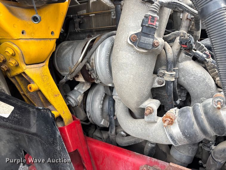 image for item FG0460 2012 International 8600 semi truck