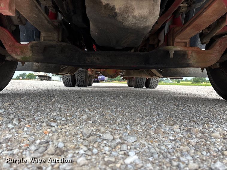image for item FG0460 2012 International 8600 semi truck