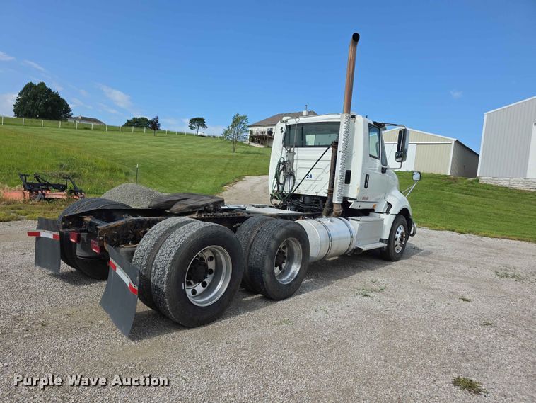 image for item FH6167 2016 International LF687 semi truck