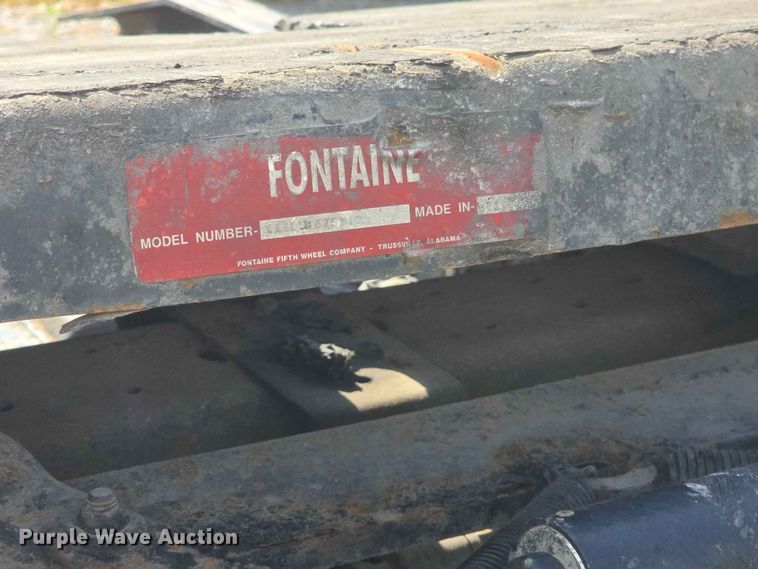image for item FH6167 2016 International LF687 semi truck