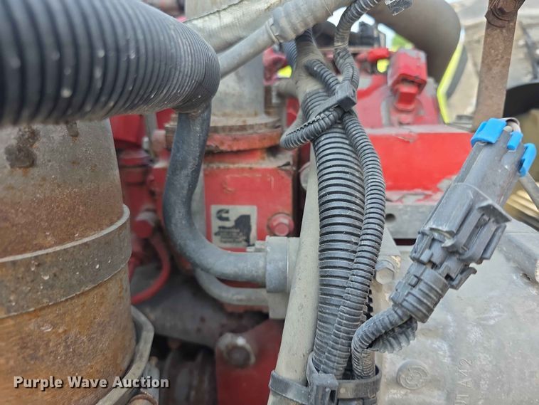 image for item FH6167 2016 International LF687 semi truck