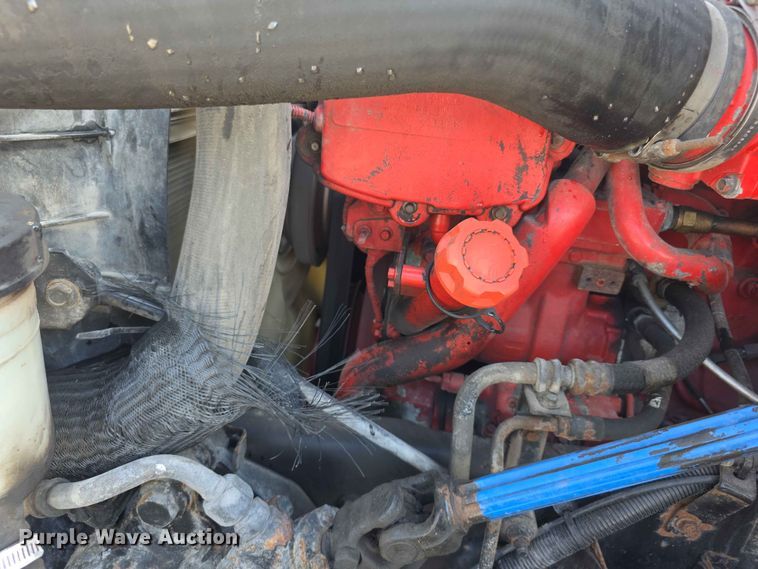 image for item FH6167 2016 International LF687 semi truck