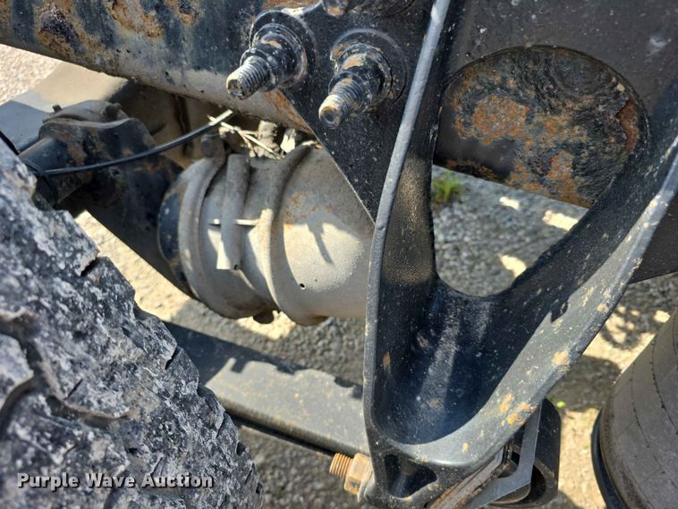 image for item FH6167 2016 International LF687 semi truck