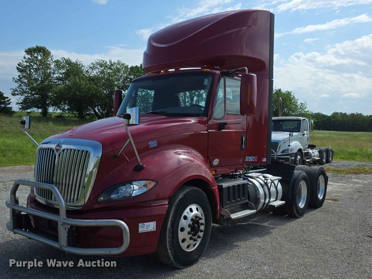 image for item FH6168 2016 International ProStar 122 semi truck