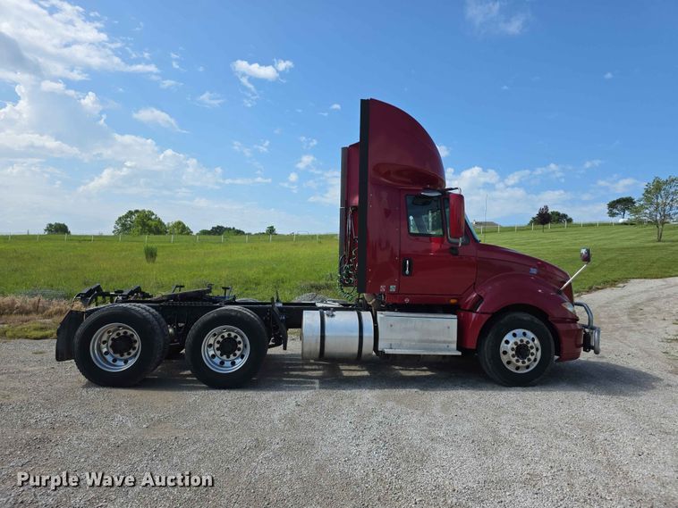 image for item FH6168 2016 International ProStar 122 semi truck