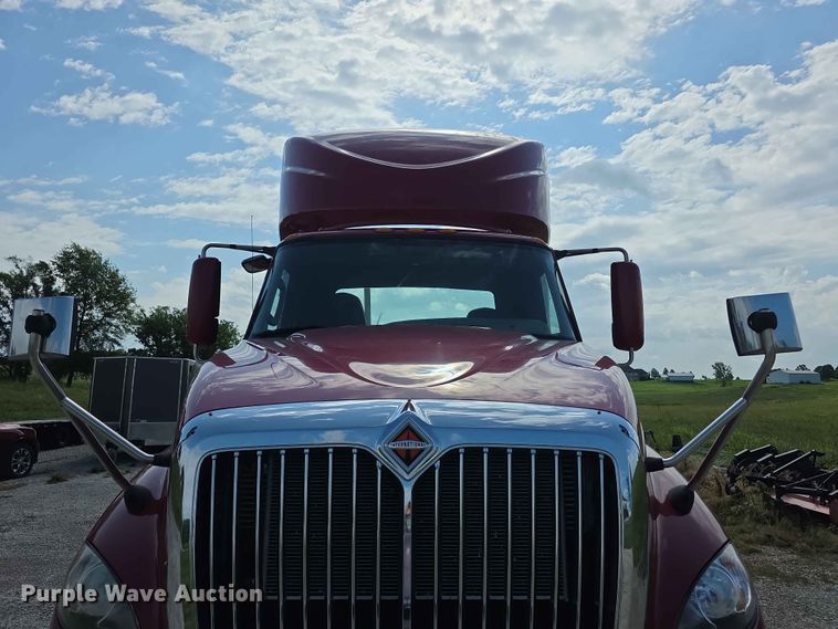 image for item FH6168 2016 International ProStar 122 semi truck