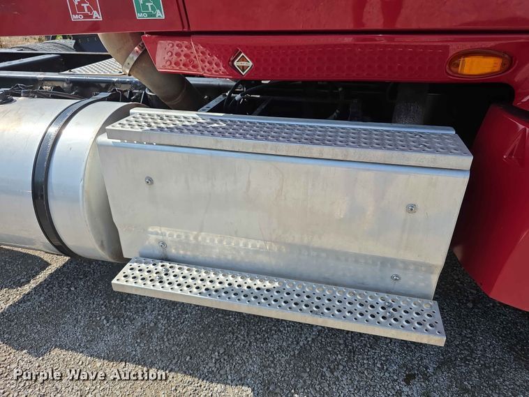 image for item FH6168 2016 International ProStar 122 semi truck
