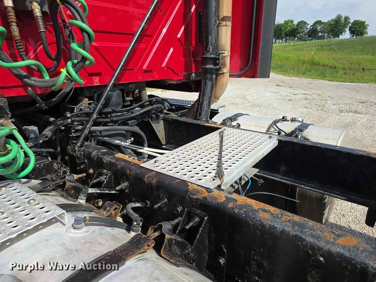 image for item FH6168 2016 International ProStar 122 semi truck