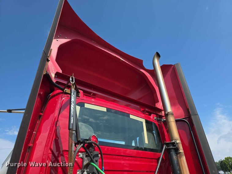 image for item FH6168 2016 International ProStar 122 semi truck
