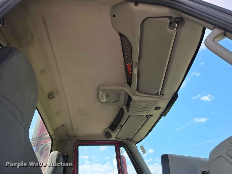 image for item FH6168 2016 International ProStar 122 semi truck