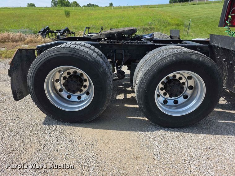 image for item FH6168 2016 International ProStar 122 semi truck