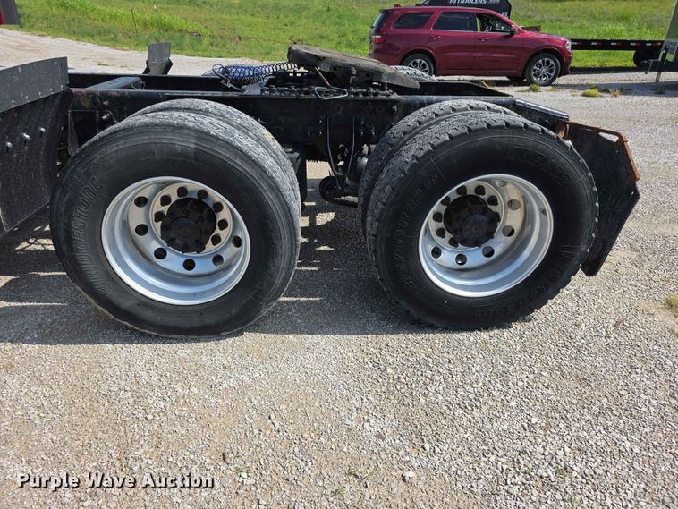 image for item FH6168 2016 International ProStar 122 semi truck