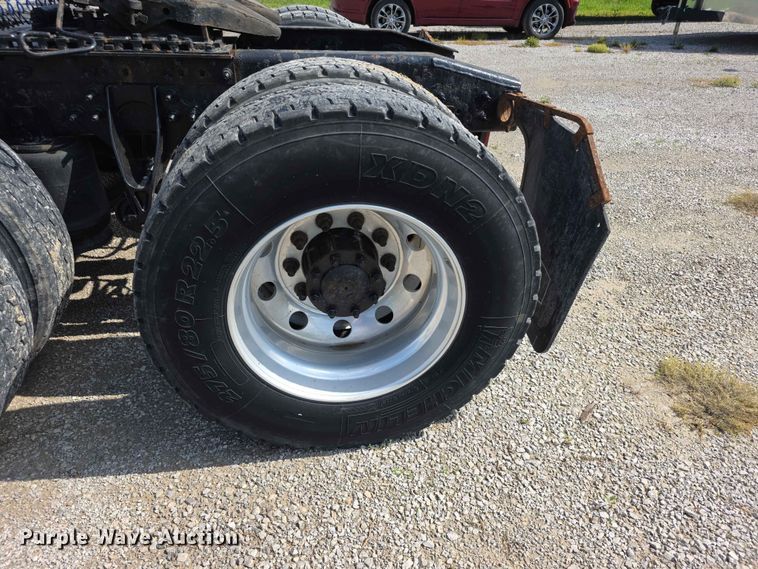 image for item FH6168 2016 International ProStar 122 semi truck