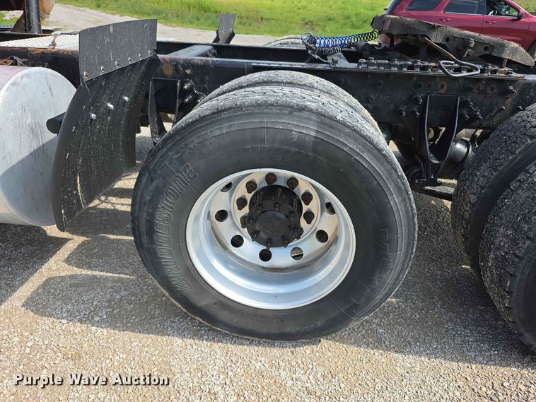 image for item FH6168 2016 International ProStar 122 semi truck