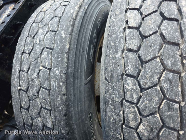 image for item FH6168 2016 International ProStar 122 semi truck