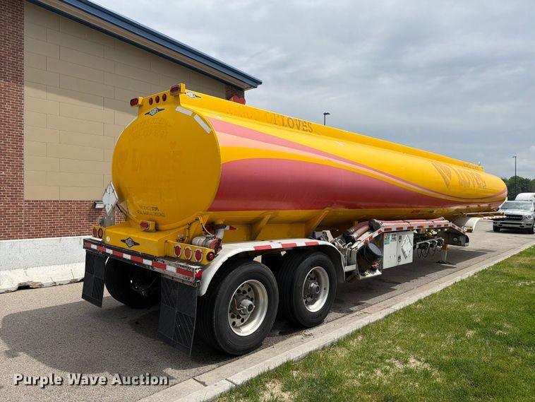 image for item FK0213 2013 Beall trailers BAST-97-3-DC fuel trailer
