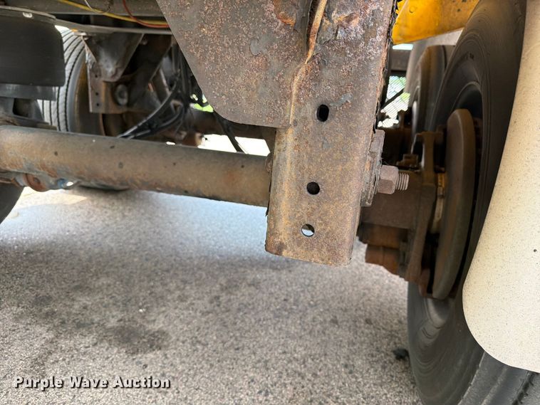 image for item FK0213 2013 Beall trailers BAST-97-3-DC fuel trailer